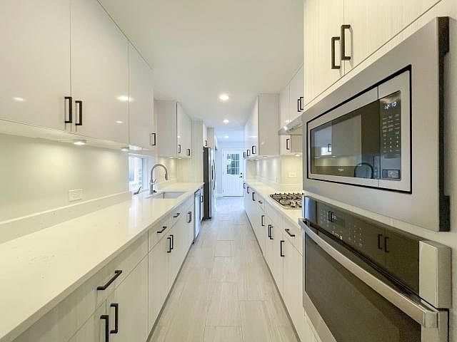 1st image of 2034 W Le Moyne St