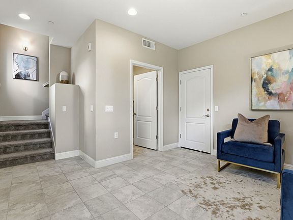 5th image of 446 Ellicott Loop
