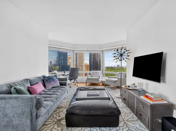301 West 57th Street image 1 of 7