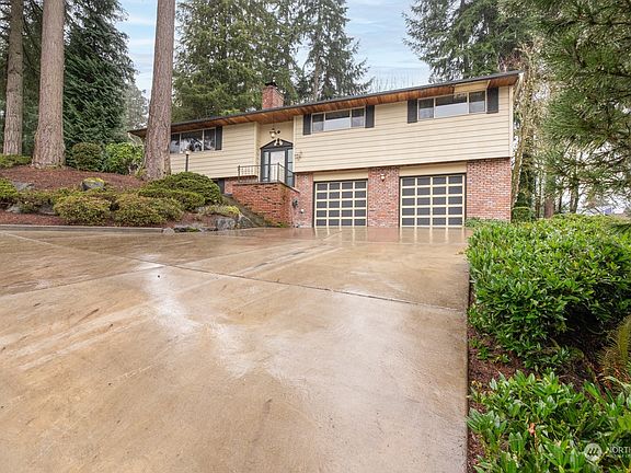 2nd image of 4753 149th Avenue SE