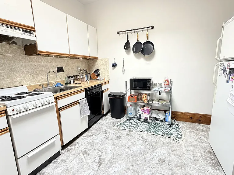 16 Aberdeen St #6B — Photo 6