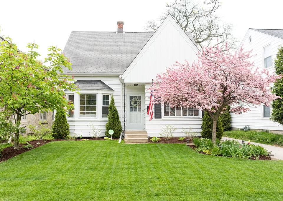 1st image of 4870 North Diversey BOULEVARD