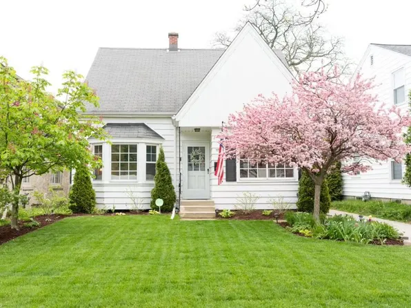 4870 North Diversey BOULEVARD, Whitefish Bay, WI 53217