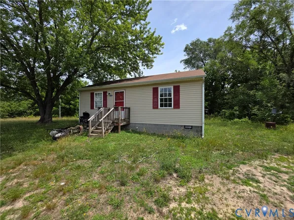 646 Valley Dr, Callao, VA 22435