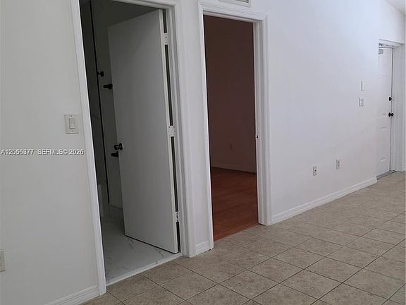 4th image of 3415 NE 9th Dr Unit 202
