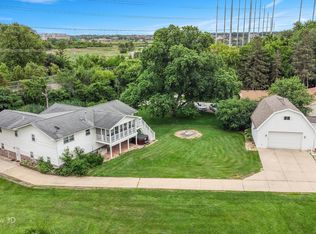 4S070 Rigi Rd, Naperville, IL 60563