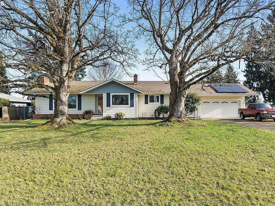 1st image of 894 Meadowlawn Dr SE