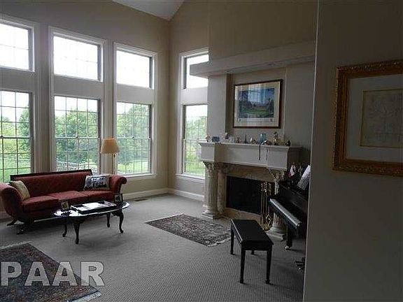 2nd image of 10519 N Dahlia Ct