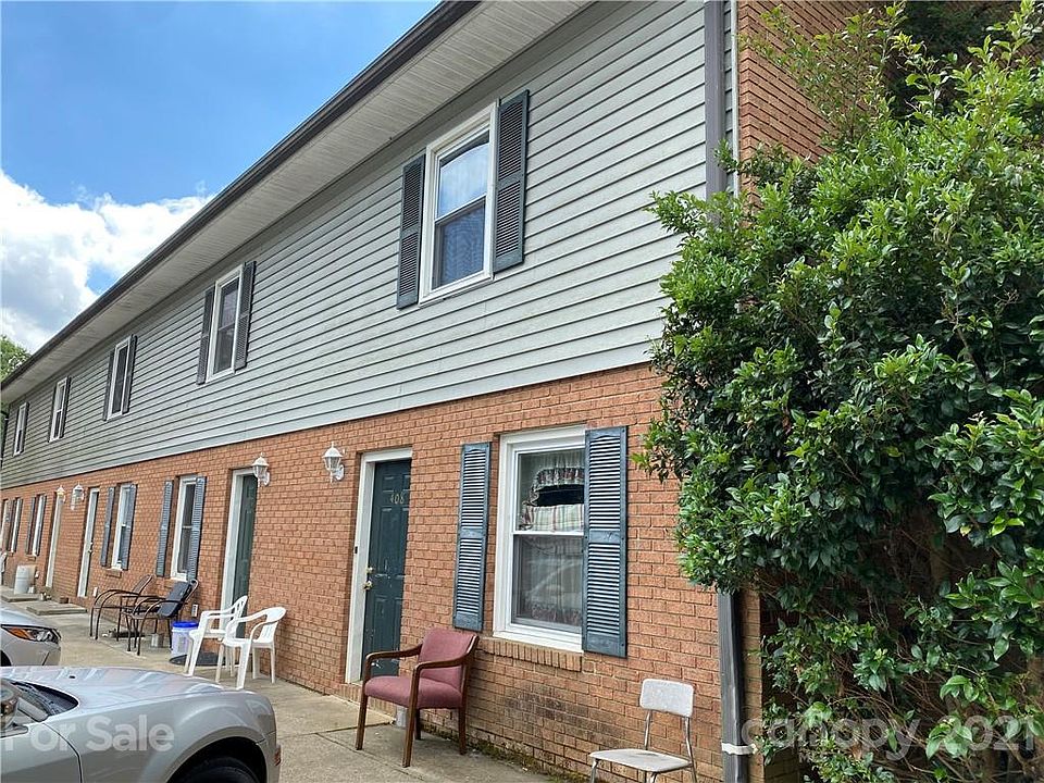 2nd image of 408 17th Ave NE