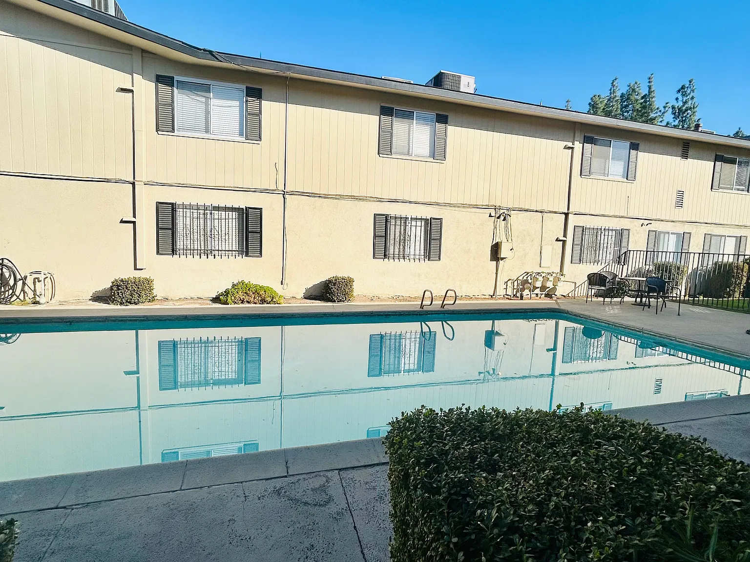 2 bed, 850 sqft, $1,400 — Photo 3