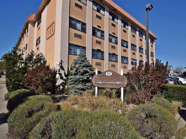 185 W Park Avenue #417, Long Beach, NY 11561