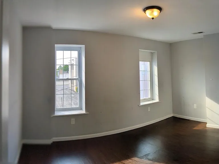 204 Cherry St #2 — Photo 2