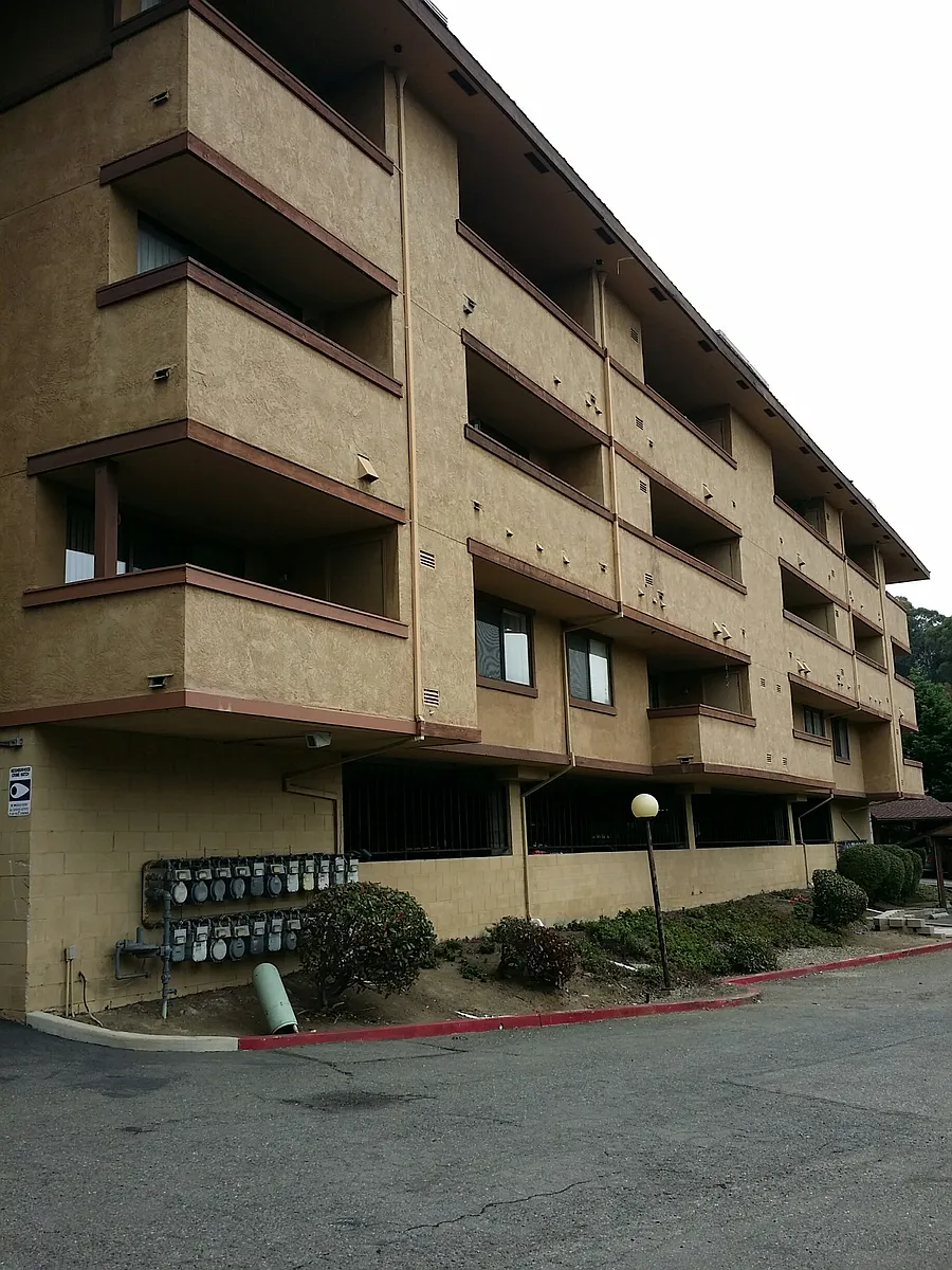 Building Photo - 26937 Hayward Blvd #109