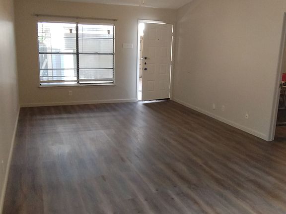 3rd image of 1343 Bayou Dr