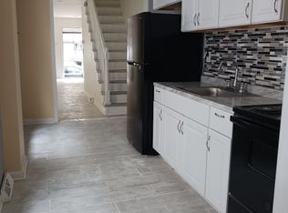 1032A Buttonwood St, Reading, PA 19604