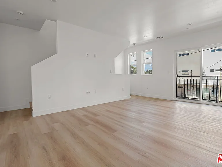1263 Browning Blvd — Photo 4