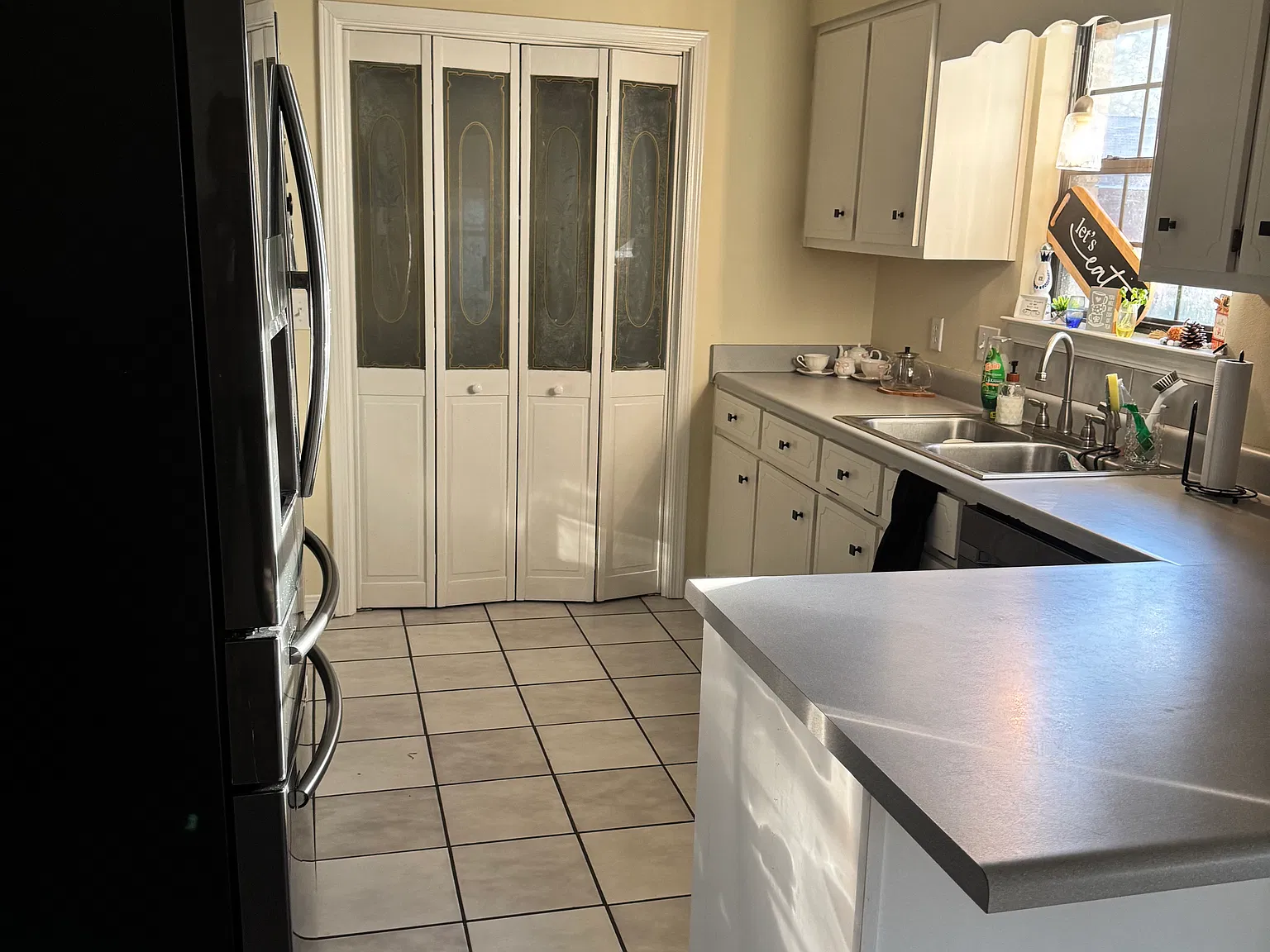 3 bed, 1409 sqft, $2,000 — Photo 2