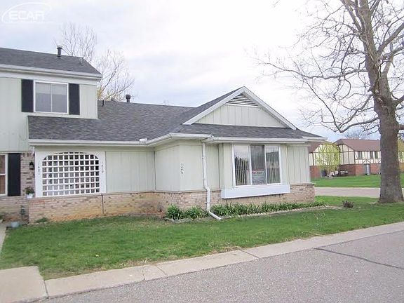2nd image of 1479 Wexford Dr