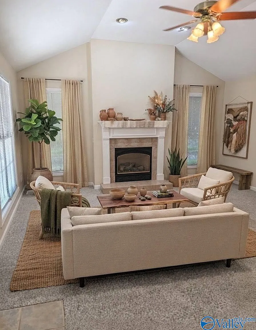 4 bed, 2.0 bath, 2179 sqft, $3,000 — Photo 3
