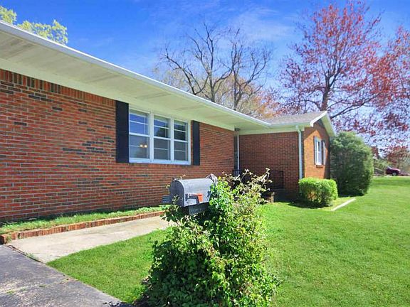 2nd image of 166 Meadow Green Cir