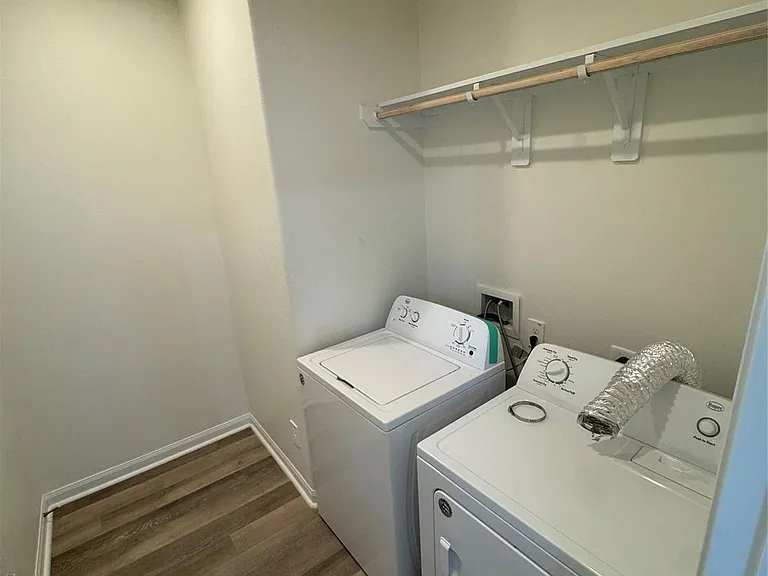 17706 Cedar Crest Dr — Photo 25