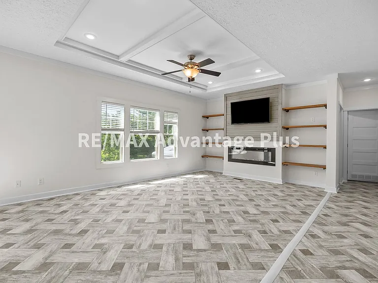 1407 Paradise Rd — Photo 7