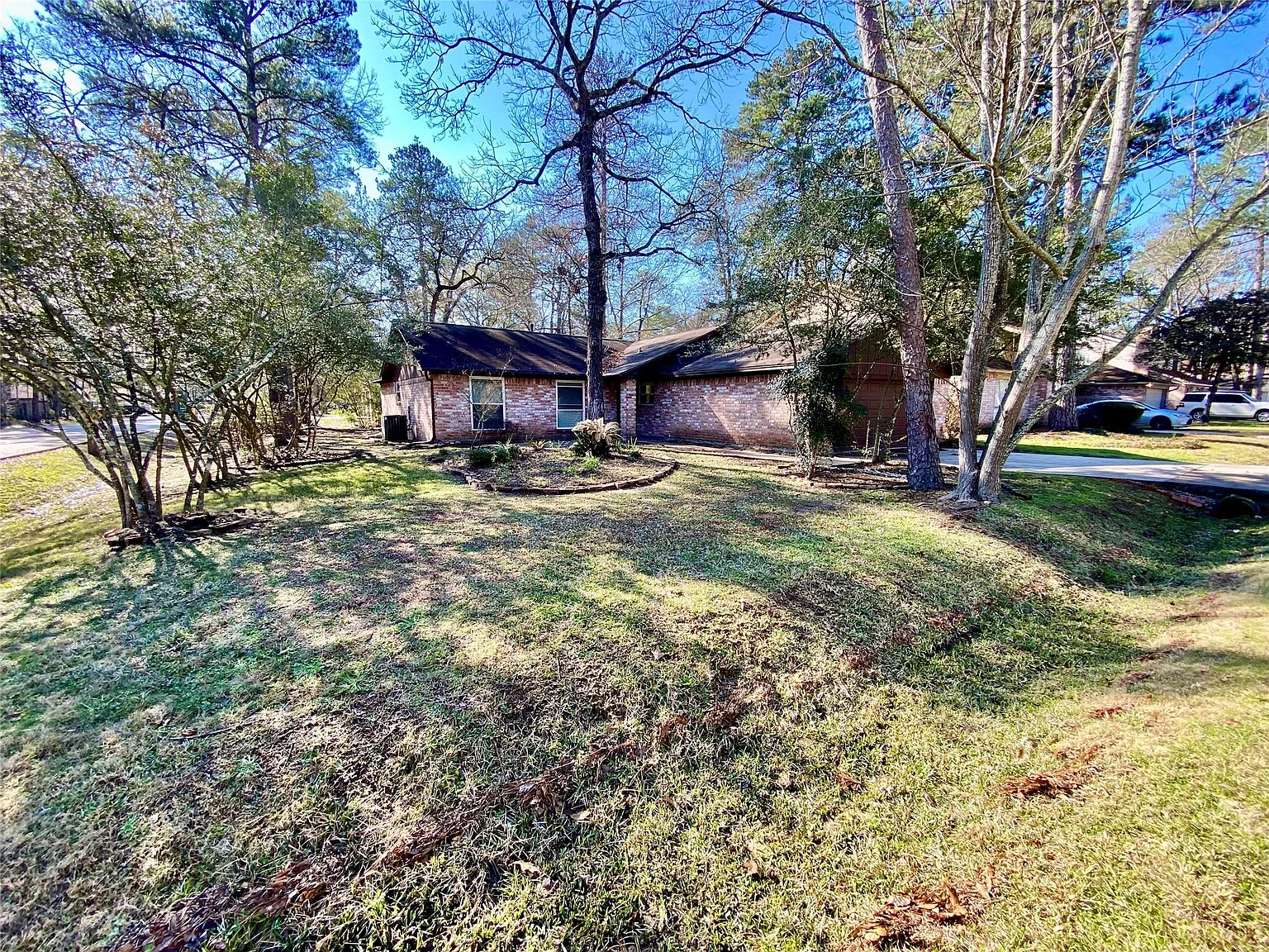 4 bed, 2.0 bath, 1608 sqft, $1,895 — Photo 3