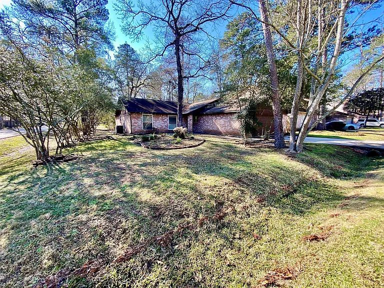 2 N Waxberry Rd — Photo 3