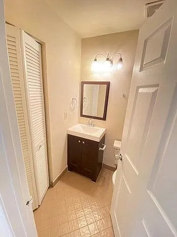 1157 Hyacinth Pl #C1 — Photo 5