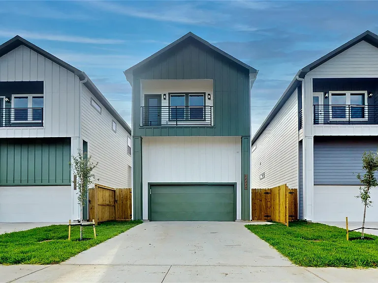 12230 Kirkgard — Photo 1