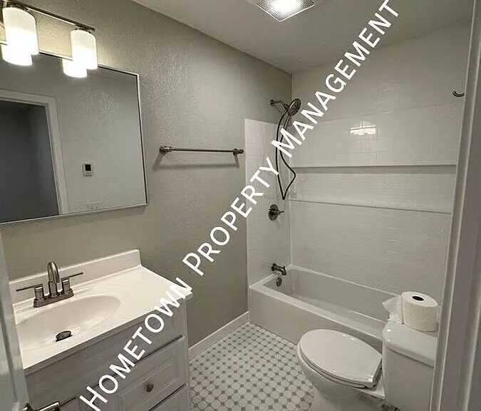 123 Fir St NE — Photo 7
