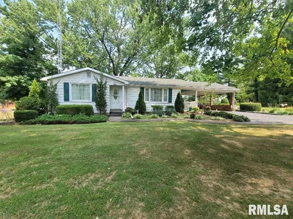 250 W Pine St, Albion, IL 62806