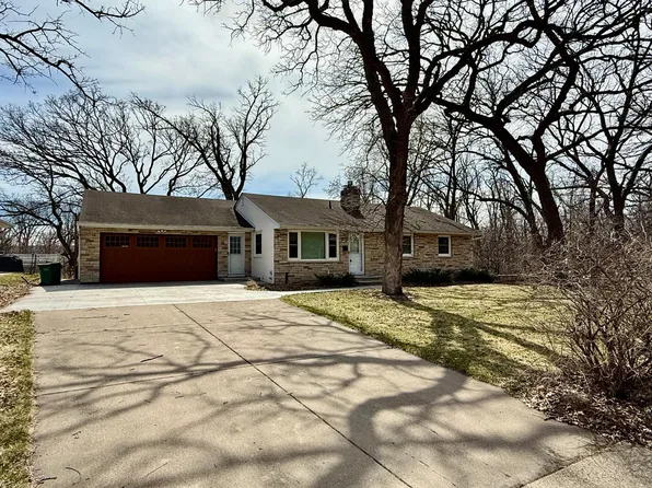 7837 Edgebrook Dr, Saint Louis Park, MN 55426