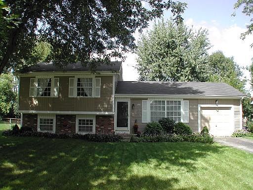 1st image of 243 E Country Dr