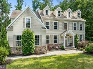 2284 Wooded Creek Cir, Perkiomenville, PA 18074
