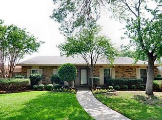 1942 Rambling Ridge Ln, Carrollton, TX 75007
