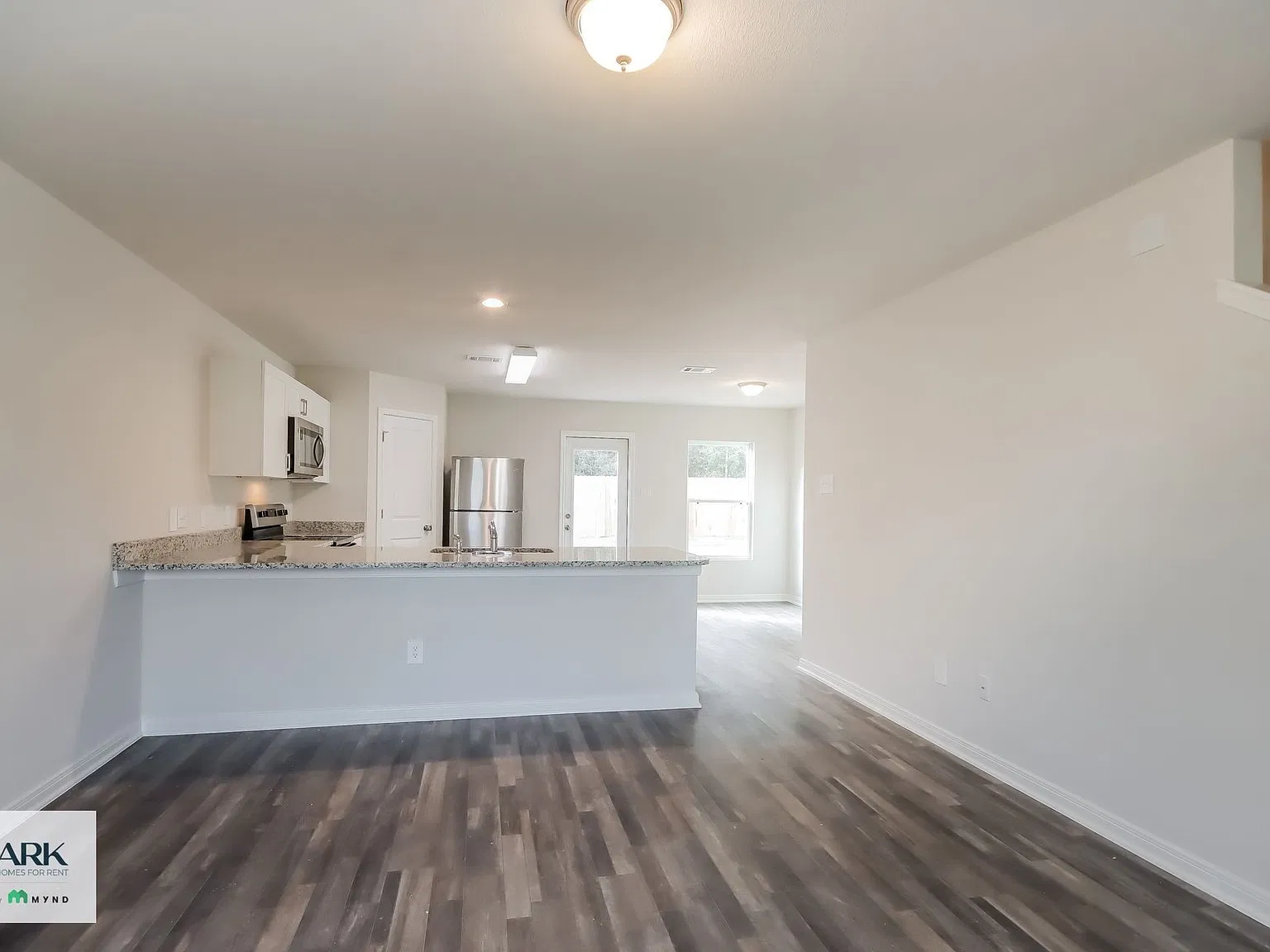 4 bed, 3.0 bath, 1811 sqft, $1,665 — Photo 3