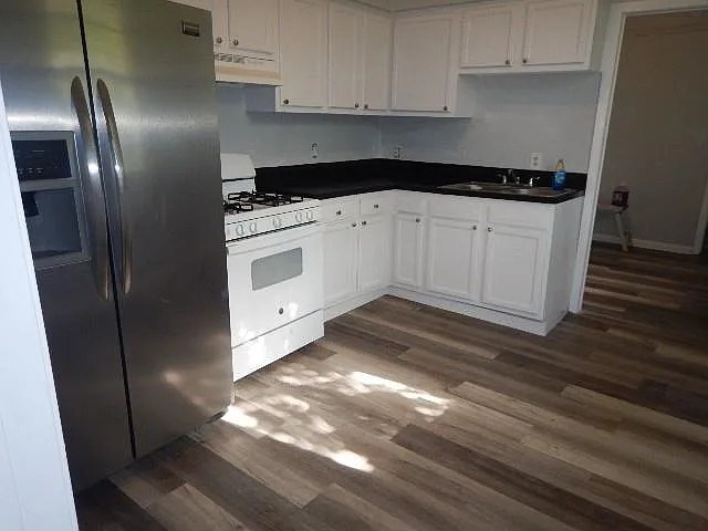 1210 S Genois St — Photo 5
