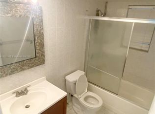 1337 NW 1st St APT 8, Miami, FL 33125