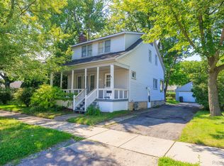 556 E Troy Ave, Ferndale, MI 48220