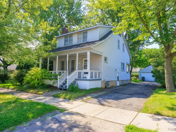 556 E Troy Ave, Ferndale, MI 48220