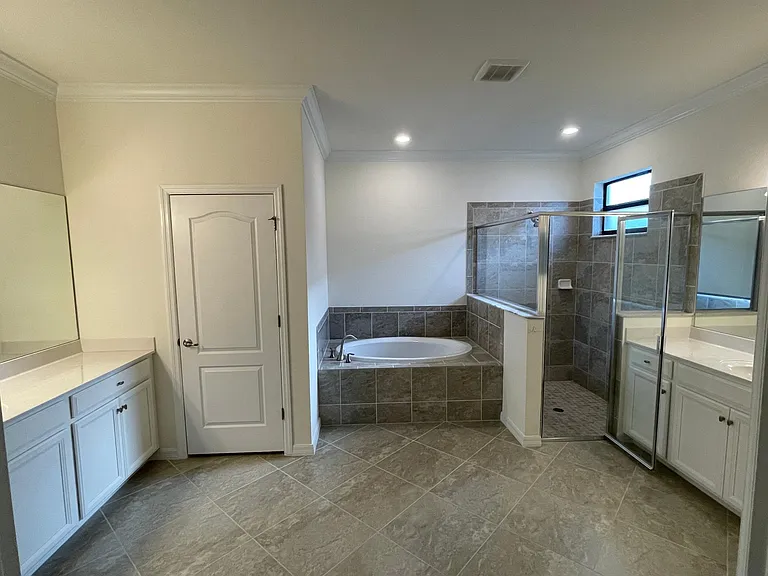 9353 Glenforest Dr — Photo 14
