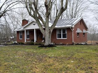 2226 Gum Grove Rd, Clarksville, OH 45113