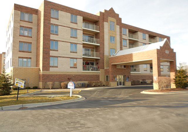 1st image of 175 W Brush Hill Dr #406