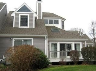 30 Hidden Bay Dr, Dartmouth, MA 02748