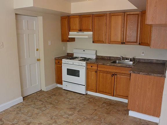 4th image of 2626 S Muhlfeld St