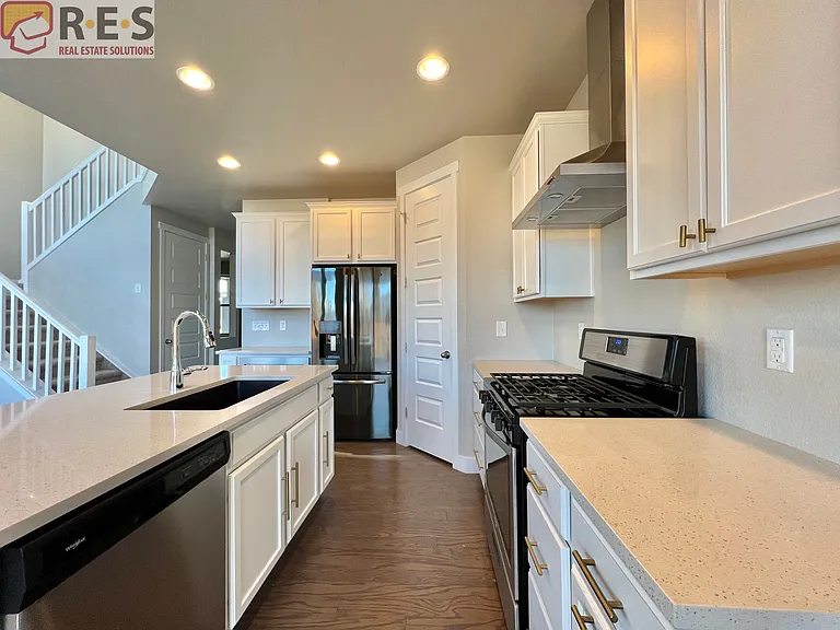 6833 Decatur St — Photo 4