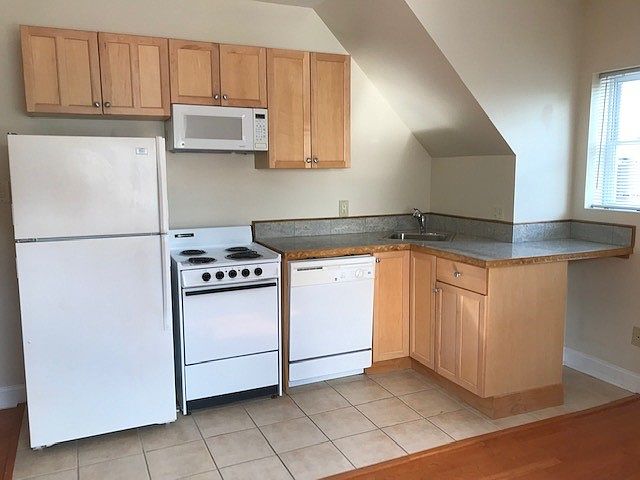 Fully equip. Kitchen