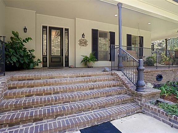 3rd image of 445 Marina Oaks Dr