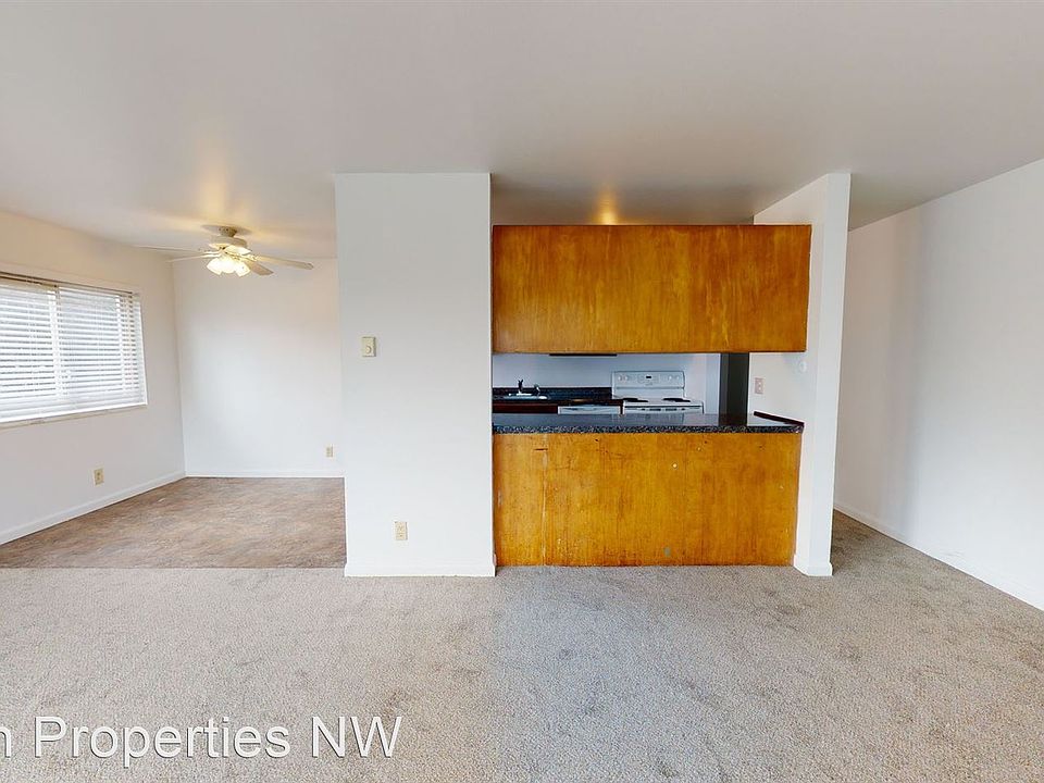 1st image of 11233 Des Moines Memorial Dr S #203